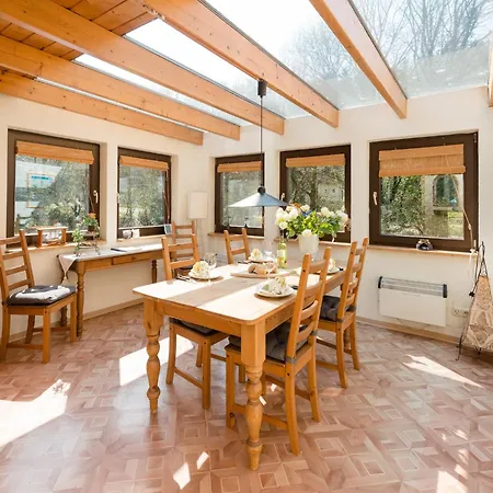 In With Garden בית נופש